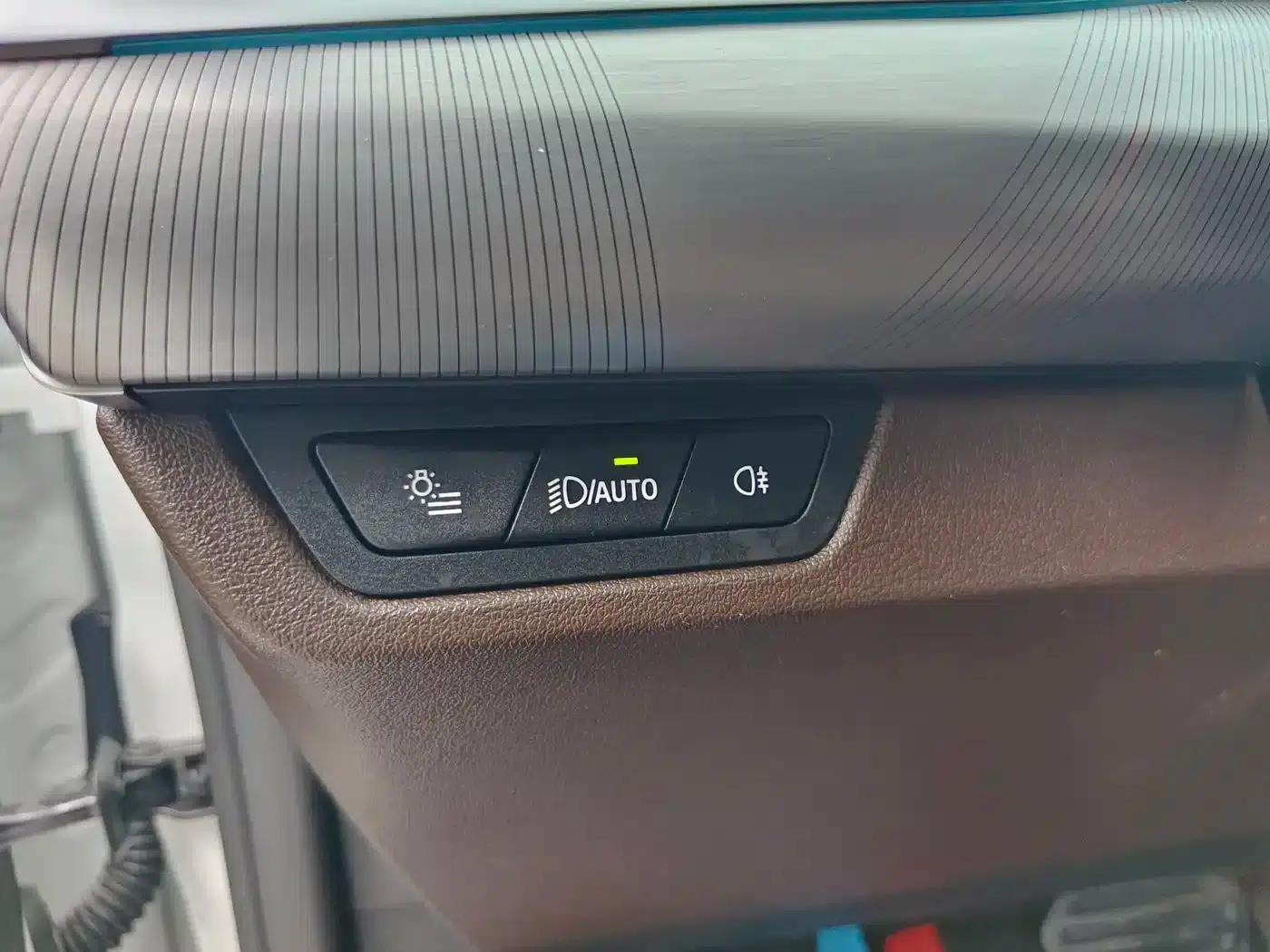 BMW iX1 2023 eDrive25L M Sport Package — миниатюра 17