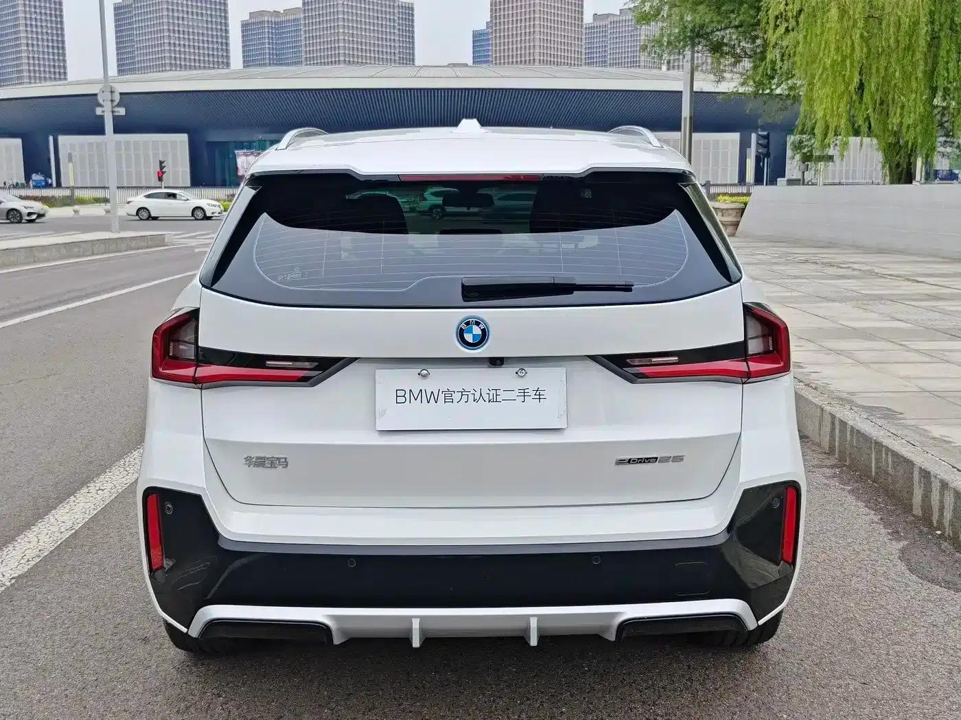 BMW iX1 2023 eDrive25L M Sport Package — миниатюра 3