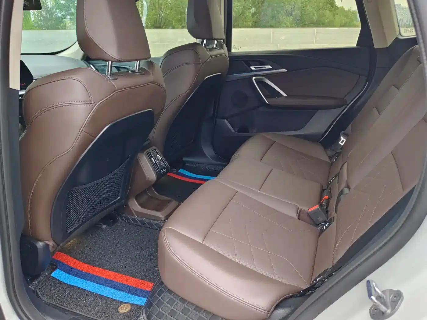 BMW iX1 2023 eDrive25L M Sport Package — миниатюра 8