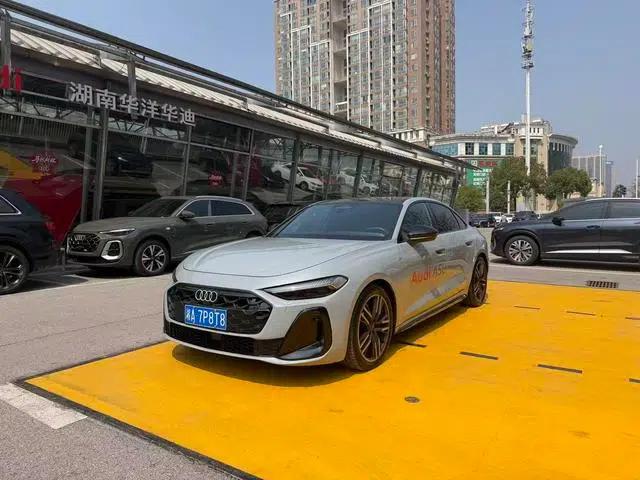 Audi A5L 2026 2.0T Sport quattro