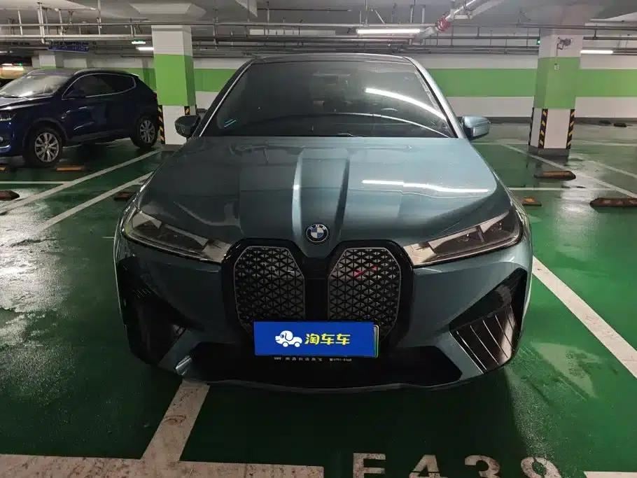 BMW iX 2022 xDrive40 — миниатюра 2