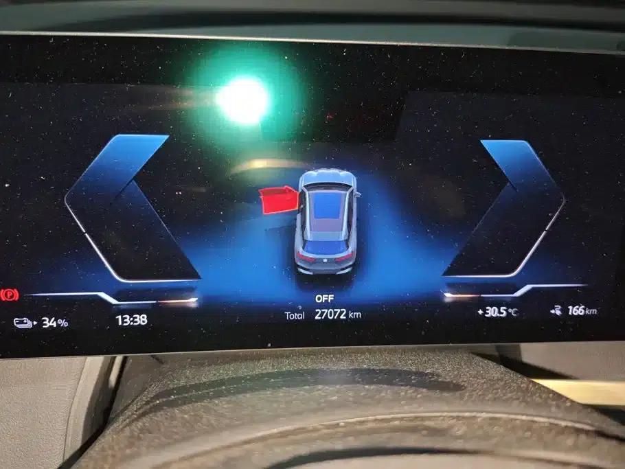 BMW iX 2022 xDrive40 — миниатюра 14