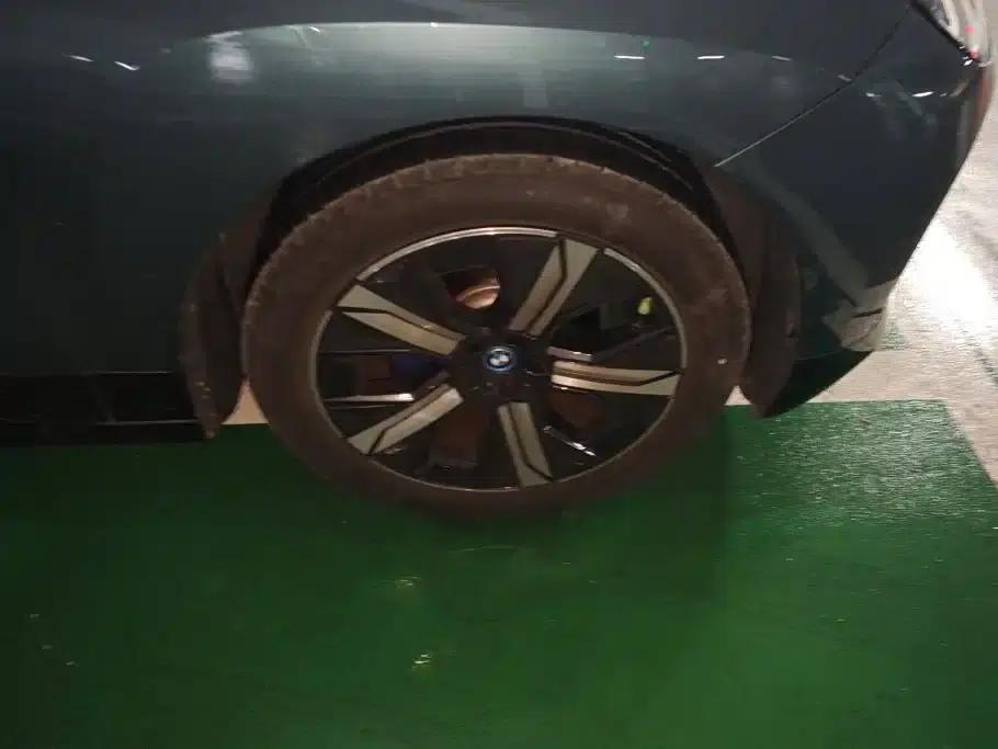 BMW iX 2022 xDrive40 — миниатюра 6