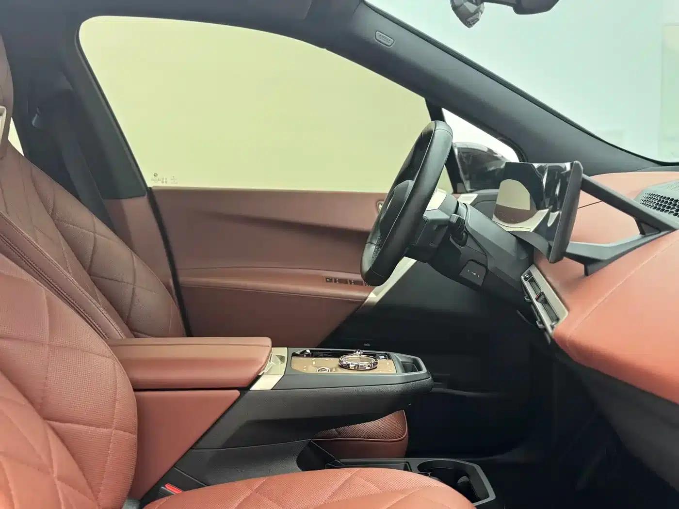 BMW iX 2022 xDrive40 — миниатюра 21