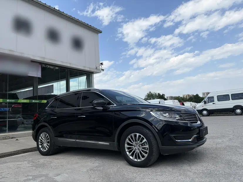 Lincoln MKX 2018 2.0T Four-Wheel Drive Zunya Edition — миниатюра 3