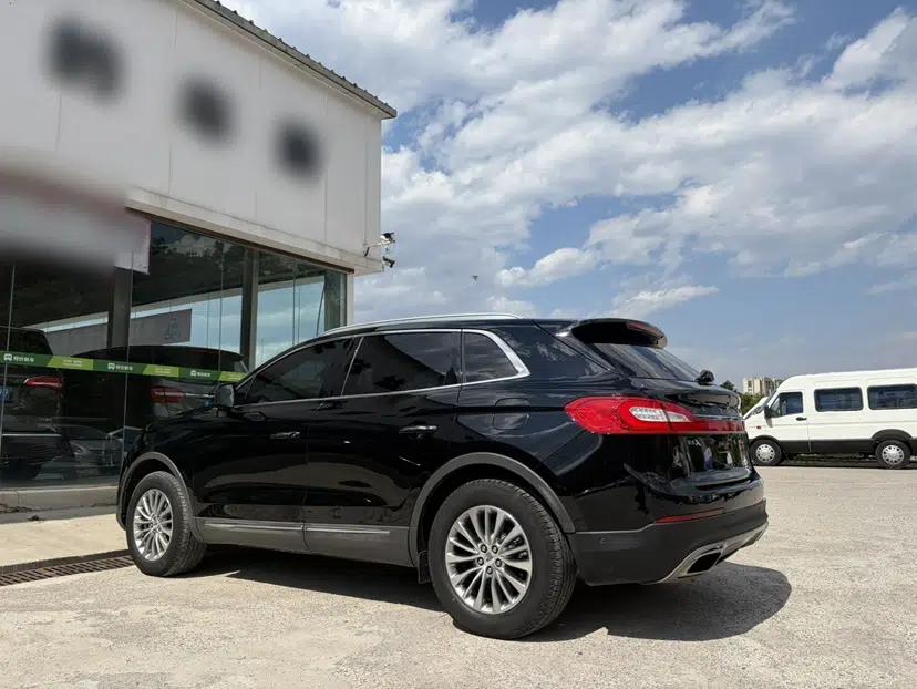 Lincoln MKX 2018 2.0T Four-Wheel Drive Zunya Edition — миниатюра 4