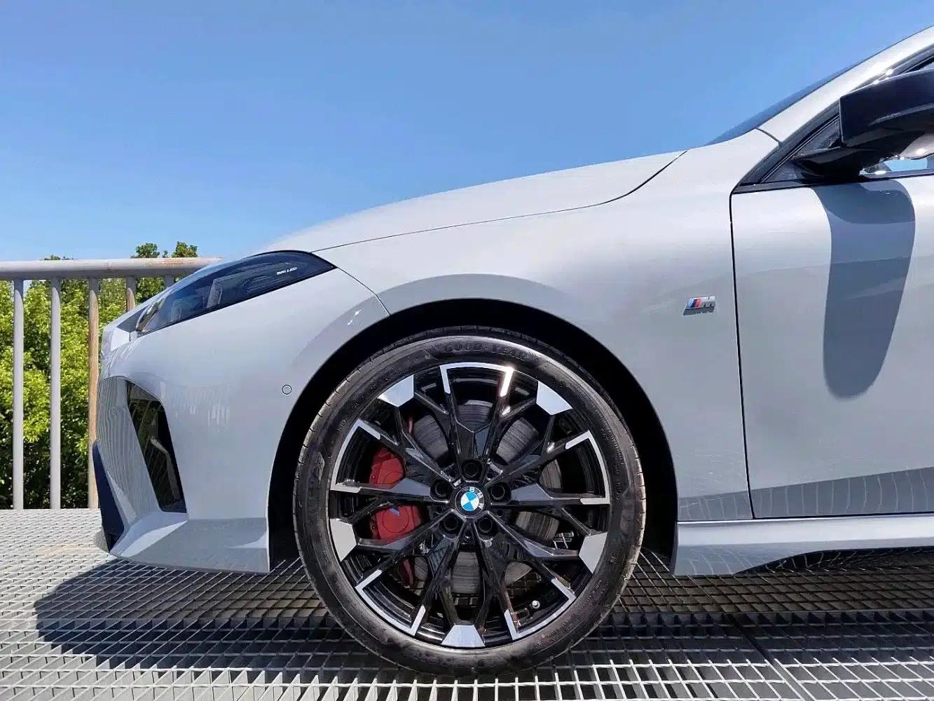 2025 BMW M235L — миниатюра 6