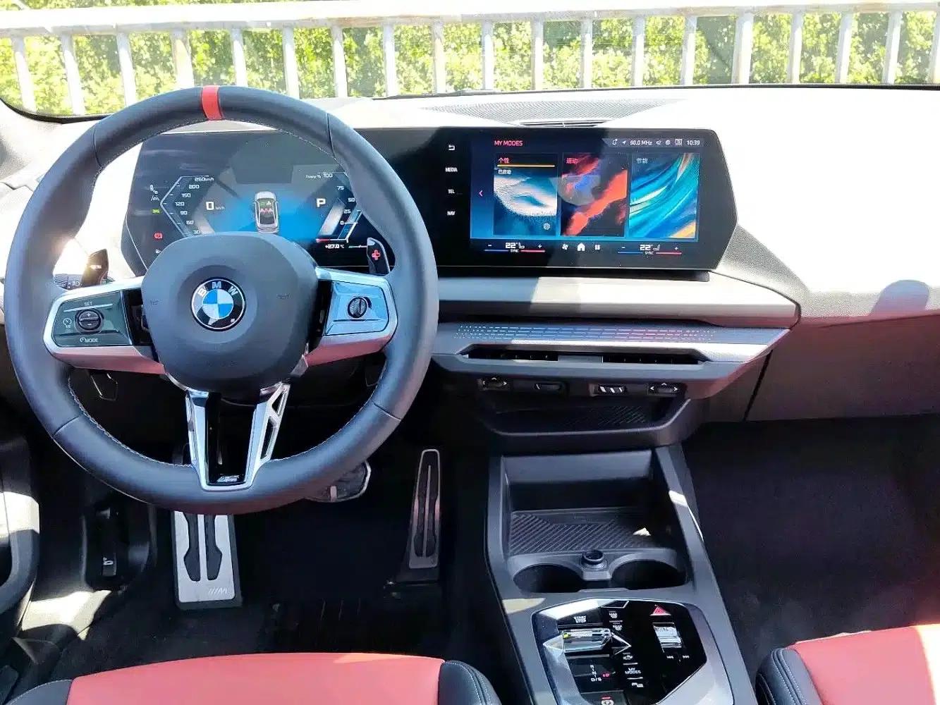 2025 BMW M235L — миниатюра 8