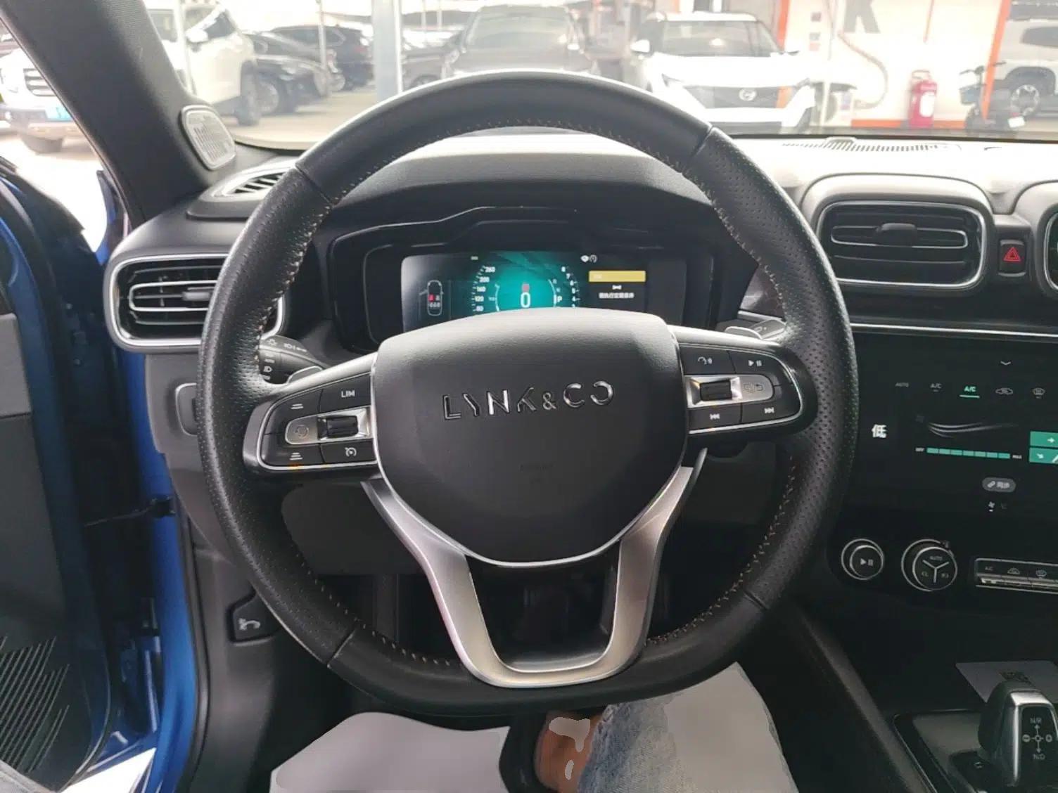 Lynk & Co 03 2019 2.0TD Automatic Jing Pro Edition — миниатюра 13