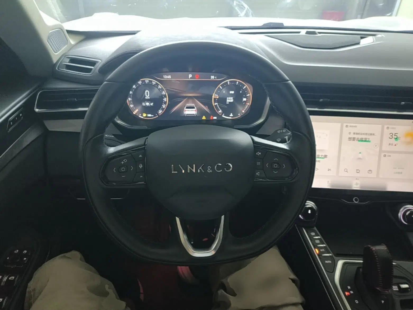 Lynk & Co 01 2021 2.0TD Two-Wheel-Drive Pro Trim — миниатюра 18