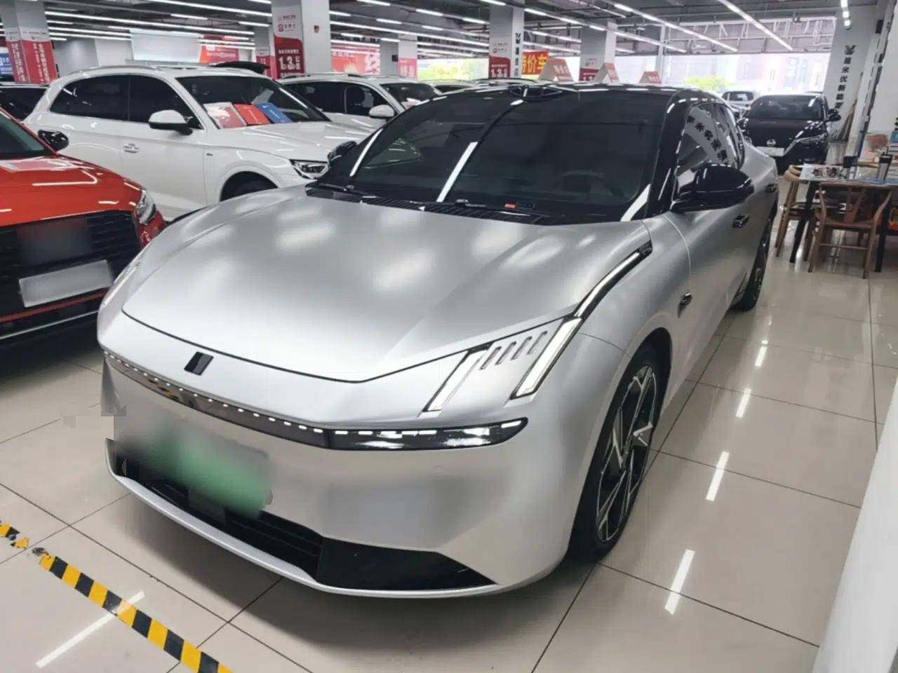 Lynk & Co Z10 2025 95 kWh 702 km All-Wheel Drive Intelligent Driving Ultra — миниатюра 1