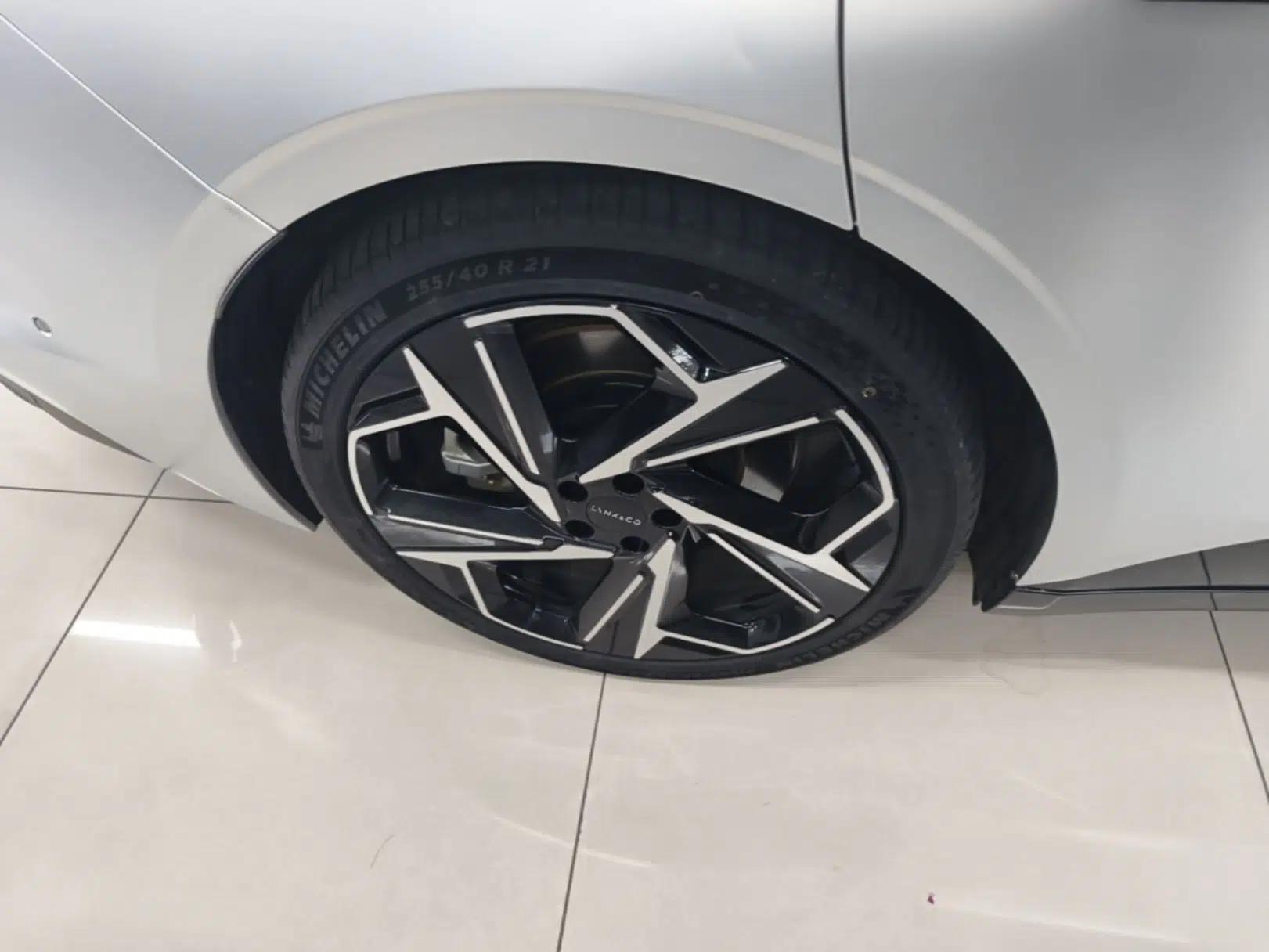 Lynk & Co Z10 2025 95 kWh 702 km All-Wheel Drive Intelligent Driving Ultra — миниатюра 11