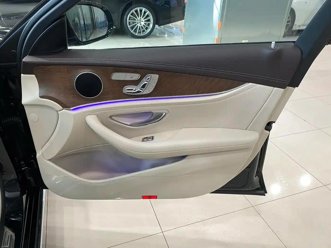 2017 Mercedes-Benz E-Class E 320 L 4MATIC — миниатюра 13