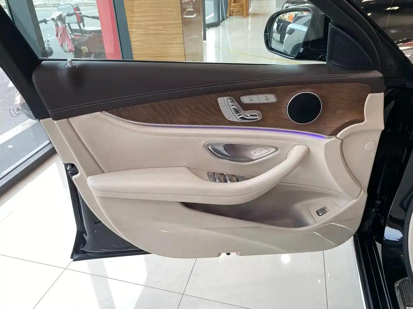 2017 Mercedes-Benz E-Class E 320 L 4MATIC — миниатюра 14