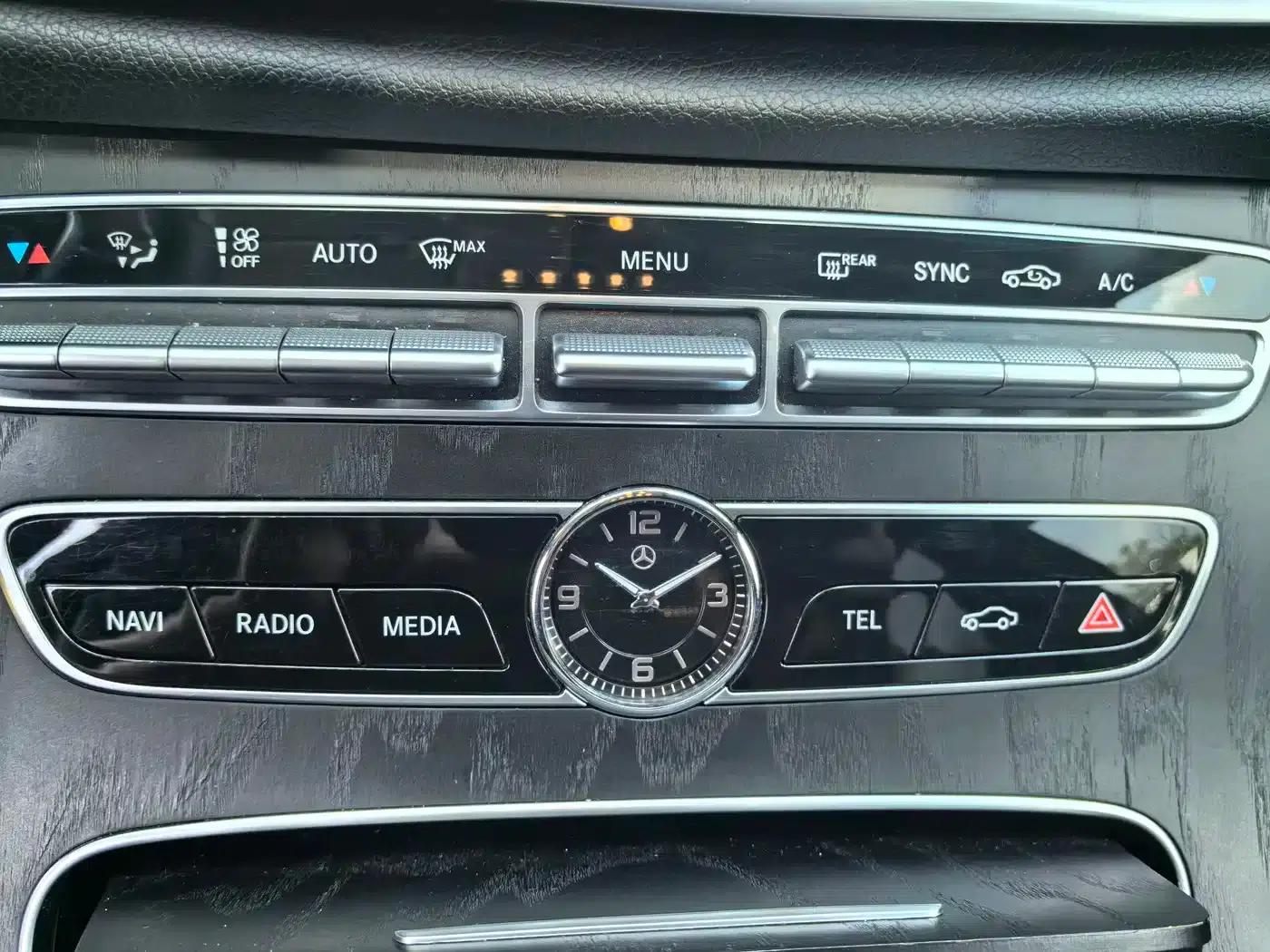 2019 Mercedes-Benz E-Class E 200 L — миниатюра 12