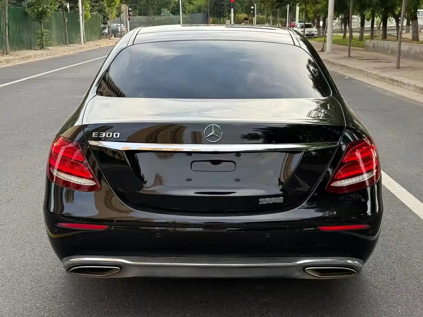 2017 Mercedes-Benz E-Class E 300 L Luxury — миниатюра 8