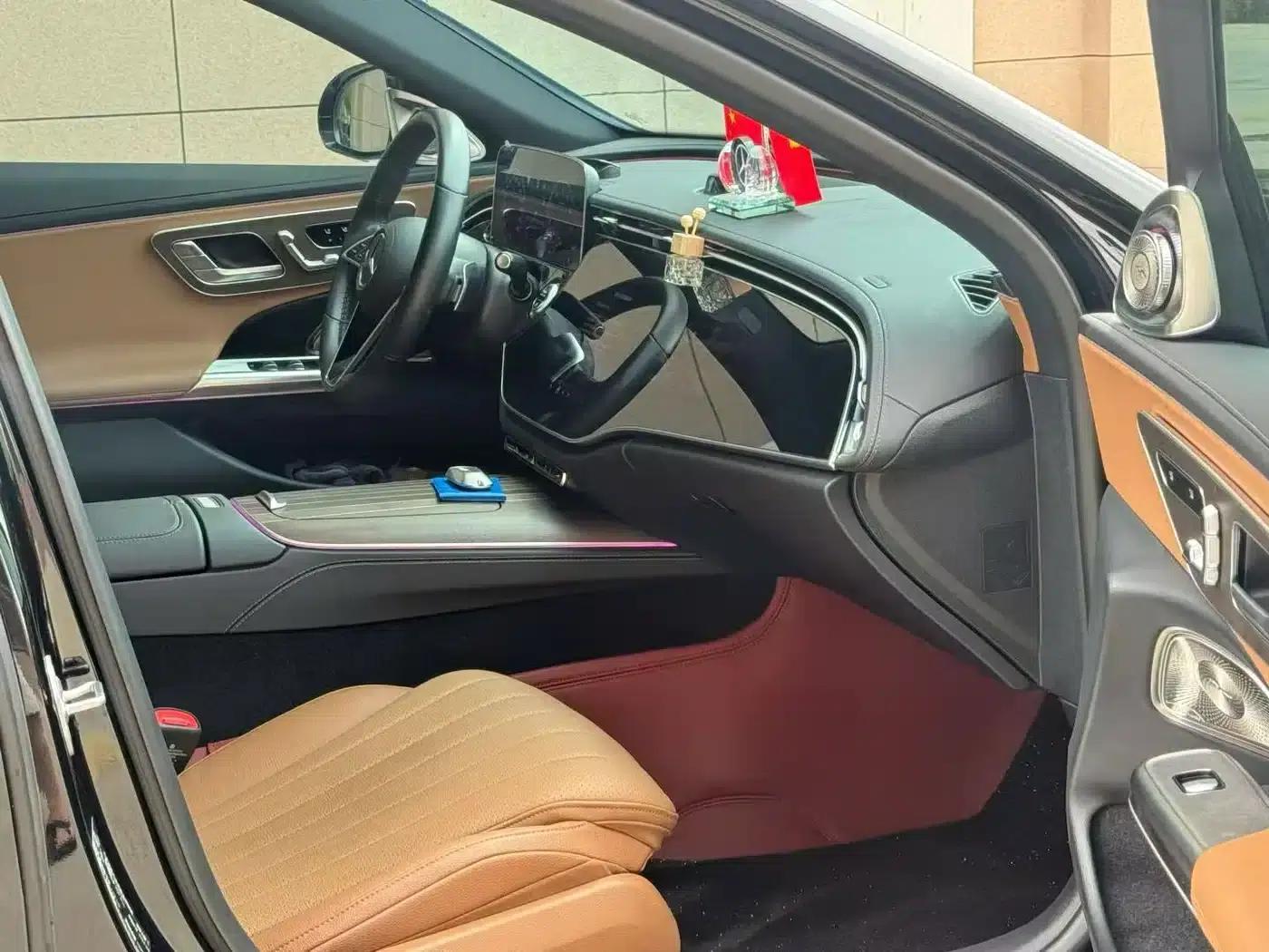 2024 Mercedes-Benz E-Class E 300 L Luxury — миниатюра 3
