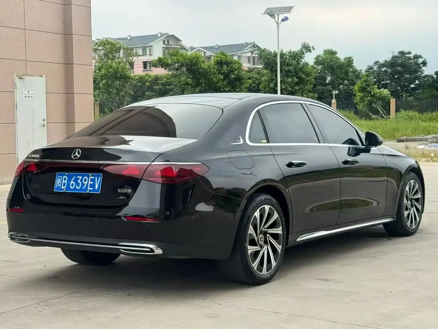 2024 Mercedes-Benz E-Class E 300 L Luxury — миниатюра 8