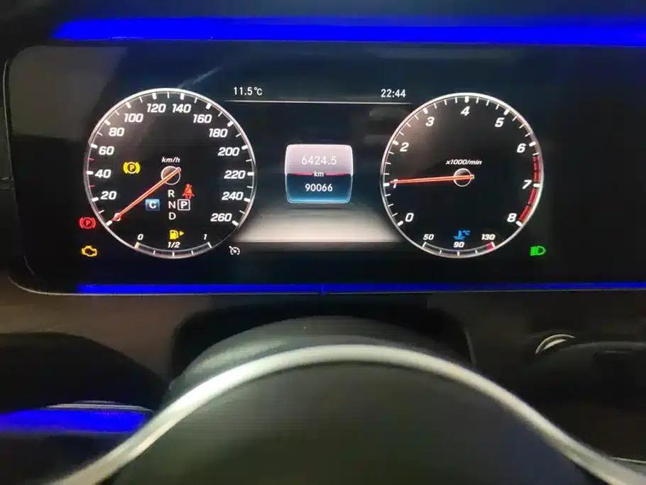 Mercedes-Benz E-Class 2020 Facelift E 300 L Special Edition — миниатюра 14