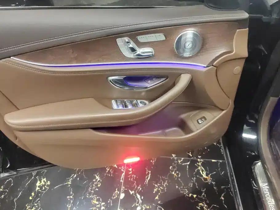 Mercedes-Benz E-Class 2020 Facelift E 300 L Special Edition — миниатюра 7