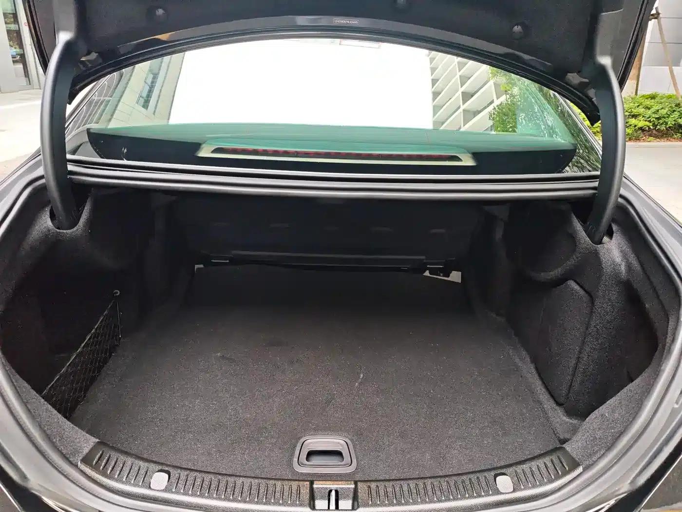 2021 Mercedes-Benz E-Class E 300 L Luxury — миниатюра 13