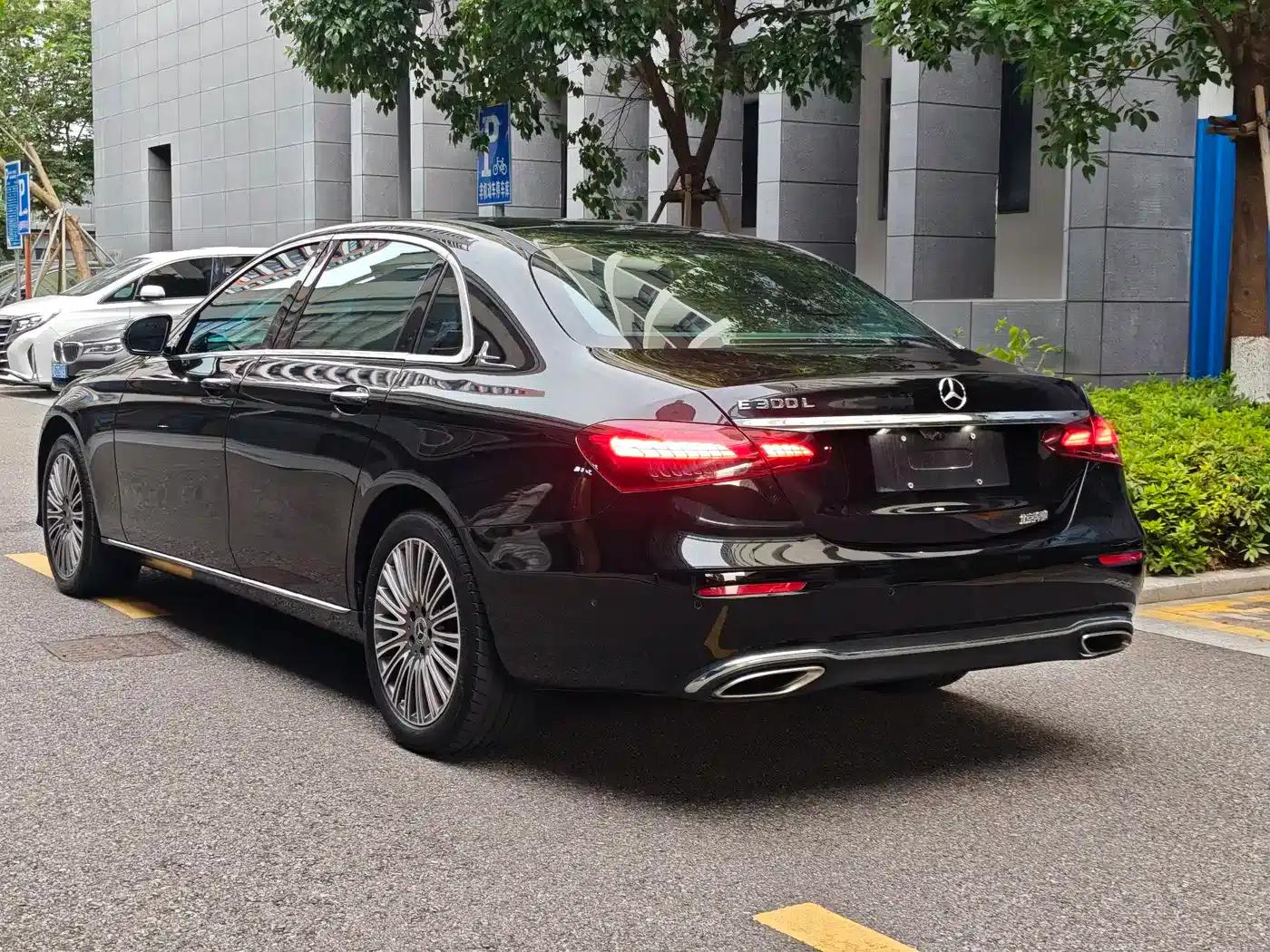 2021 Mercedes-Benz E-Class E 300 L Luxury — миниатюра 18