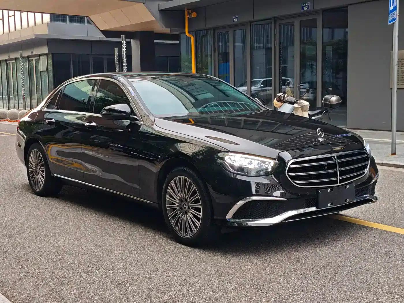 2021 Mercedes-Benz E-Class E 300 L Luxury — миниатюра 3