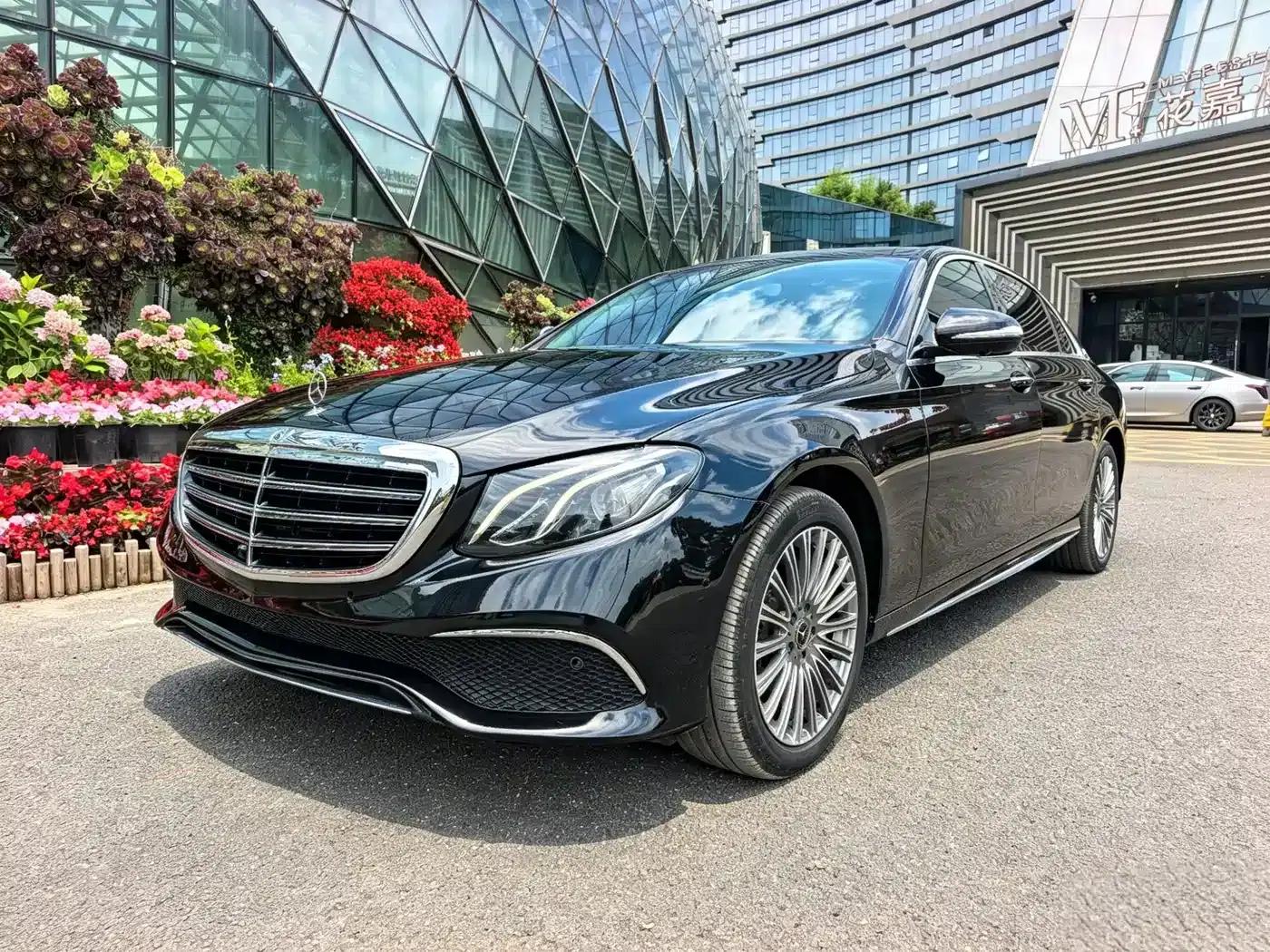 Mercedes-Benz E-Class 2019 Facelift E 300 L Sport Style — миниатюра 1