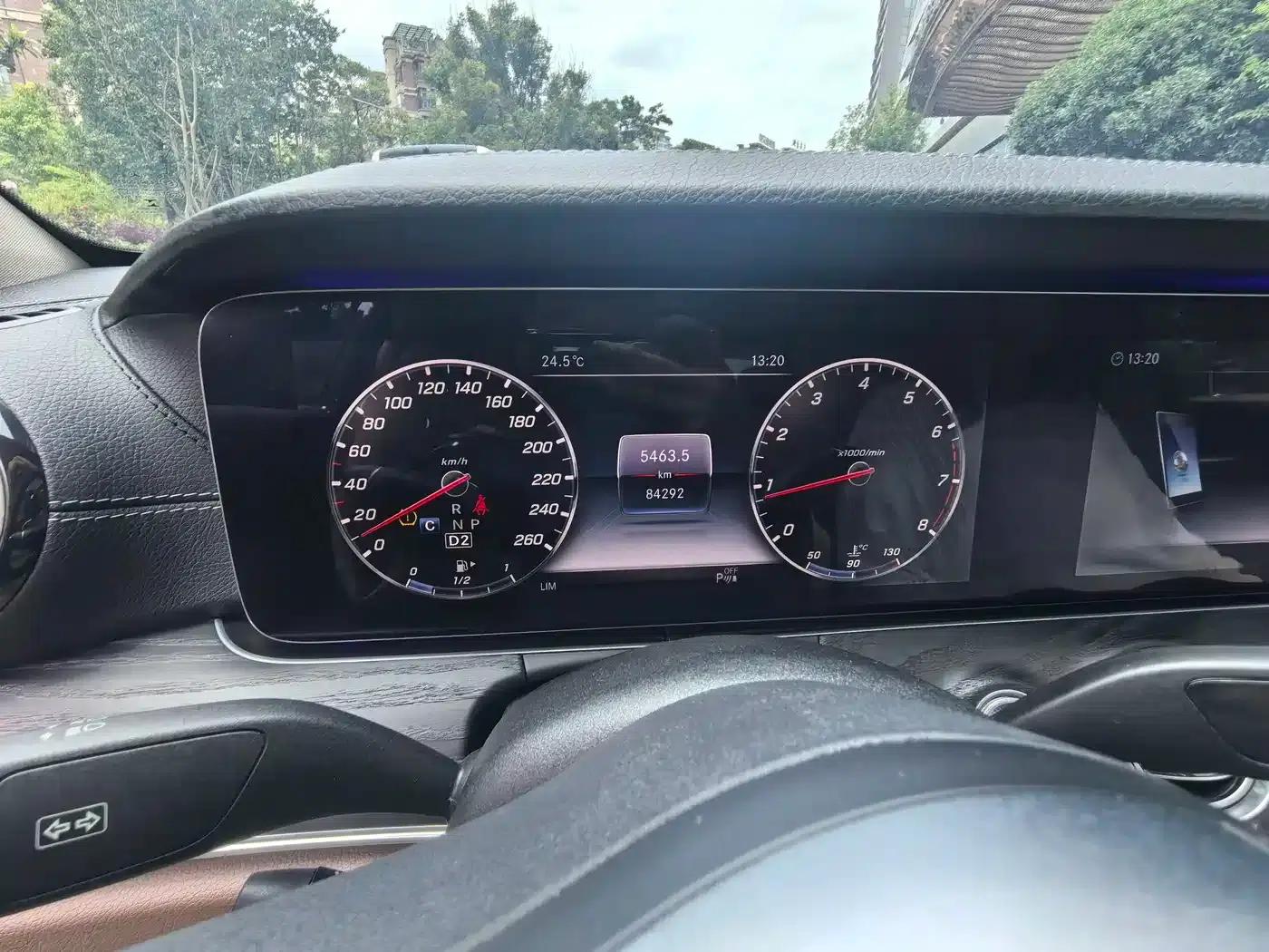 Mercedes-Benz E-Class 2019 Facelift E 300 L Sport Style — миниатюра 17