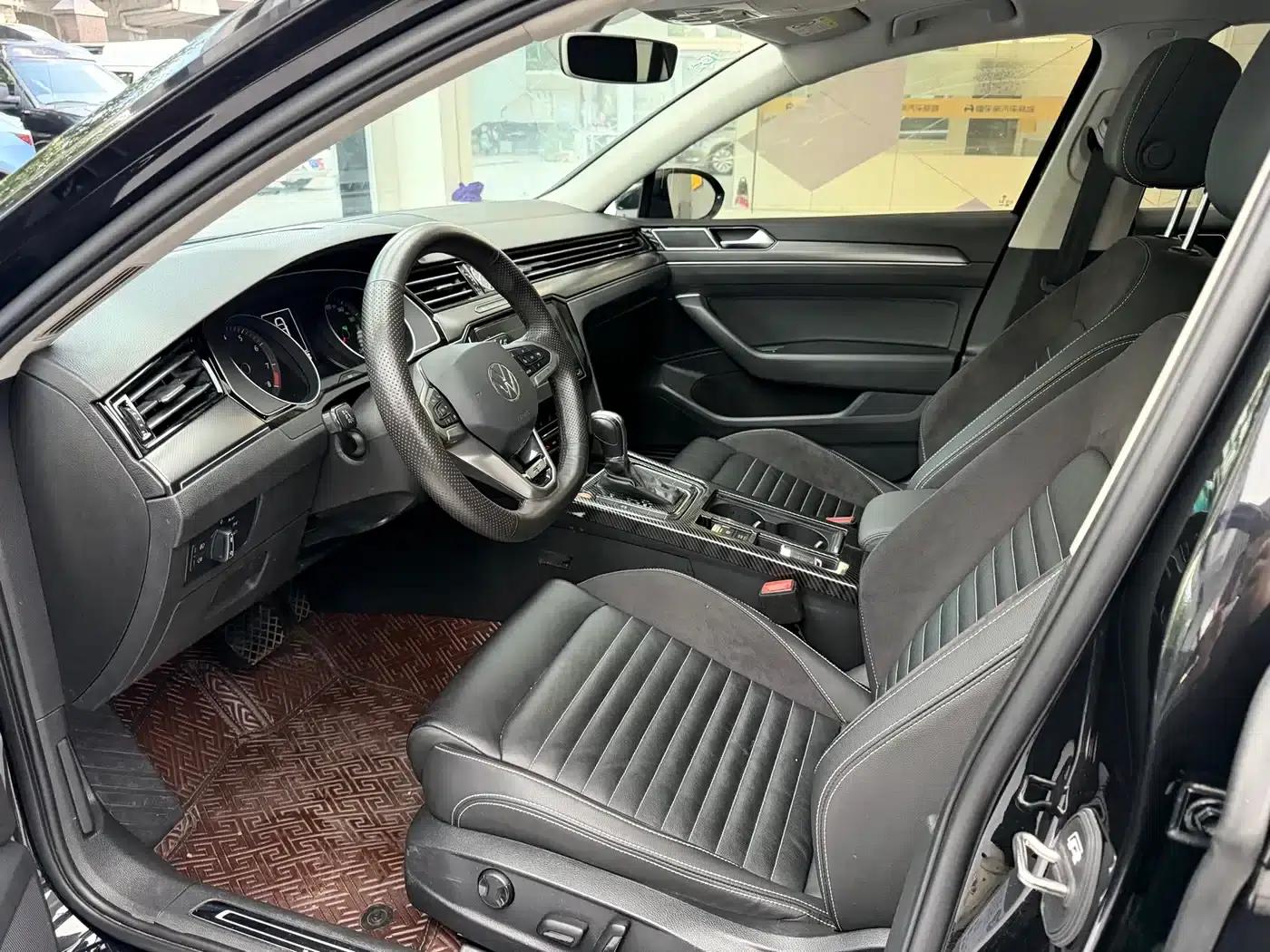 Mercedes-Benz E-Class 2022 E 300 L Sport Style — миниатюра 9