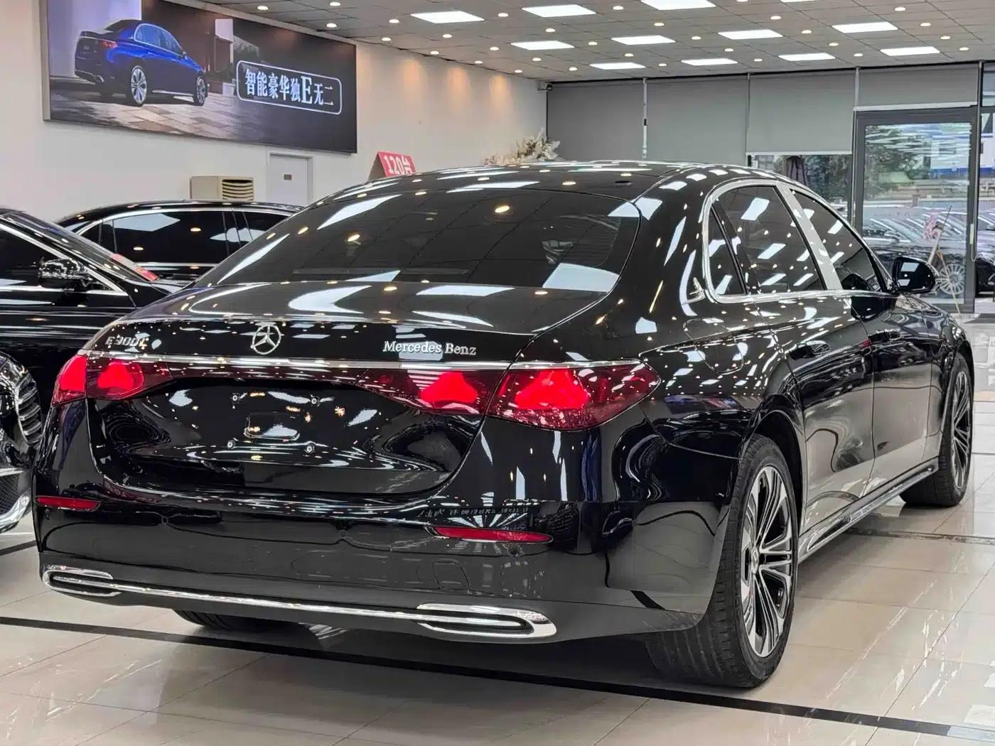 2024 Mercedes-Benz E-Class E 300 L Luxury — миниатюра 4
