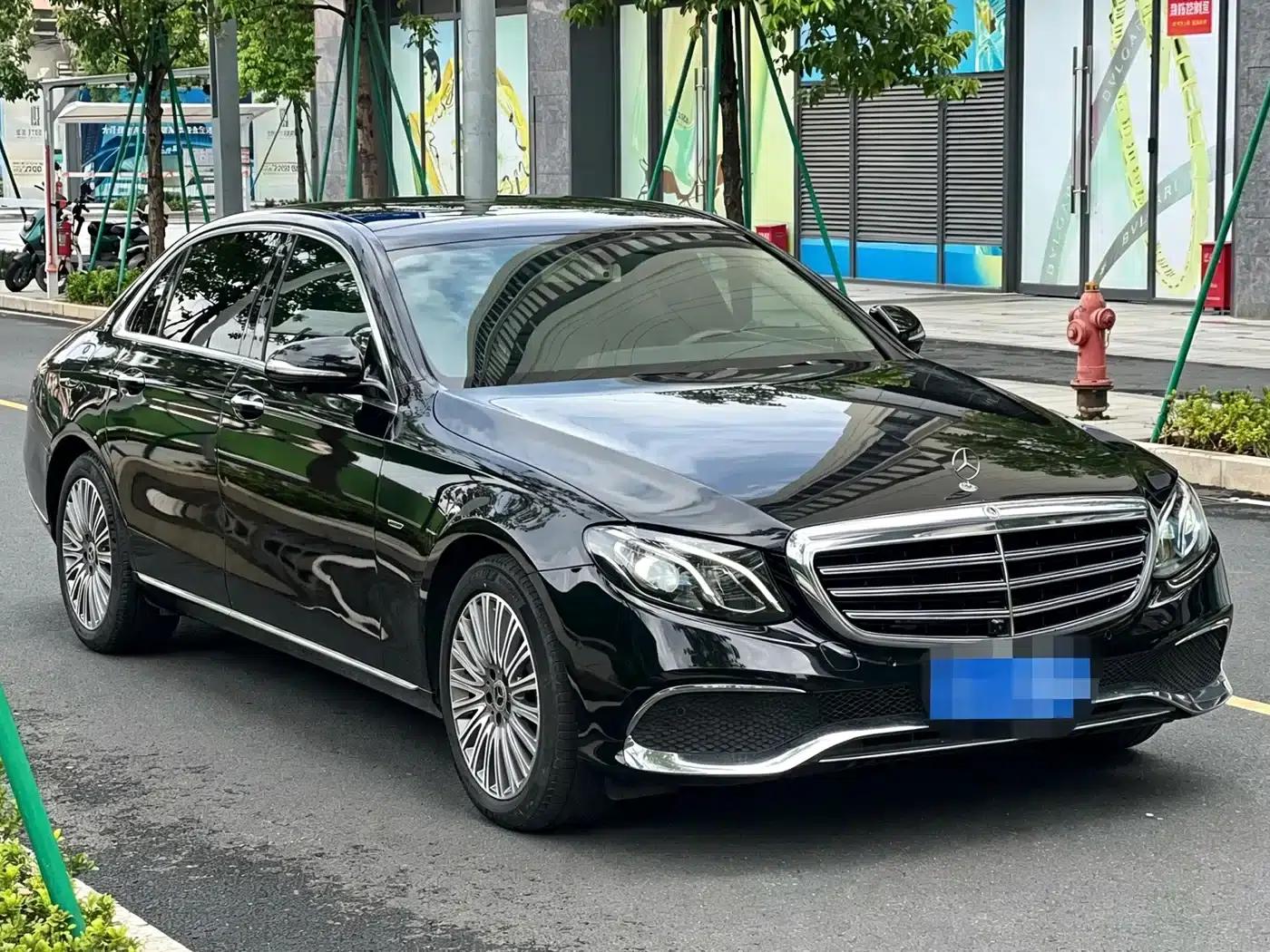 Mercedes-Benz E-Class 2020 Facelift E 300 L Special Edition — миниатюра 3