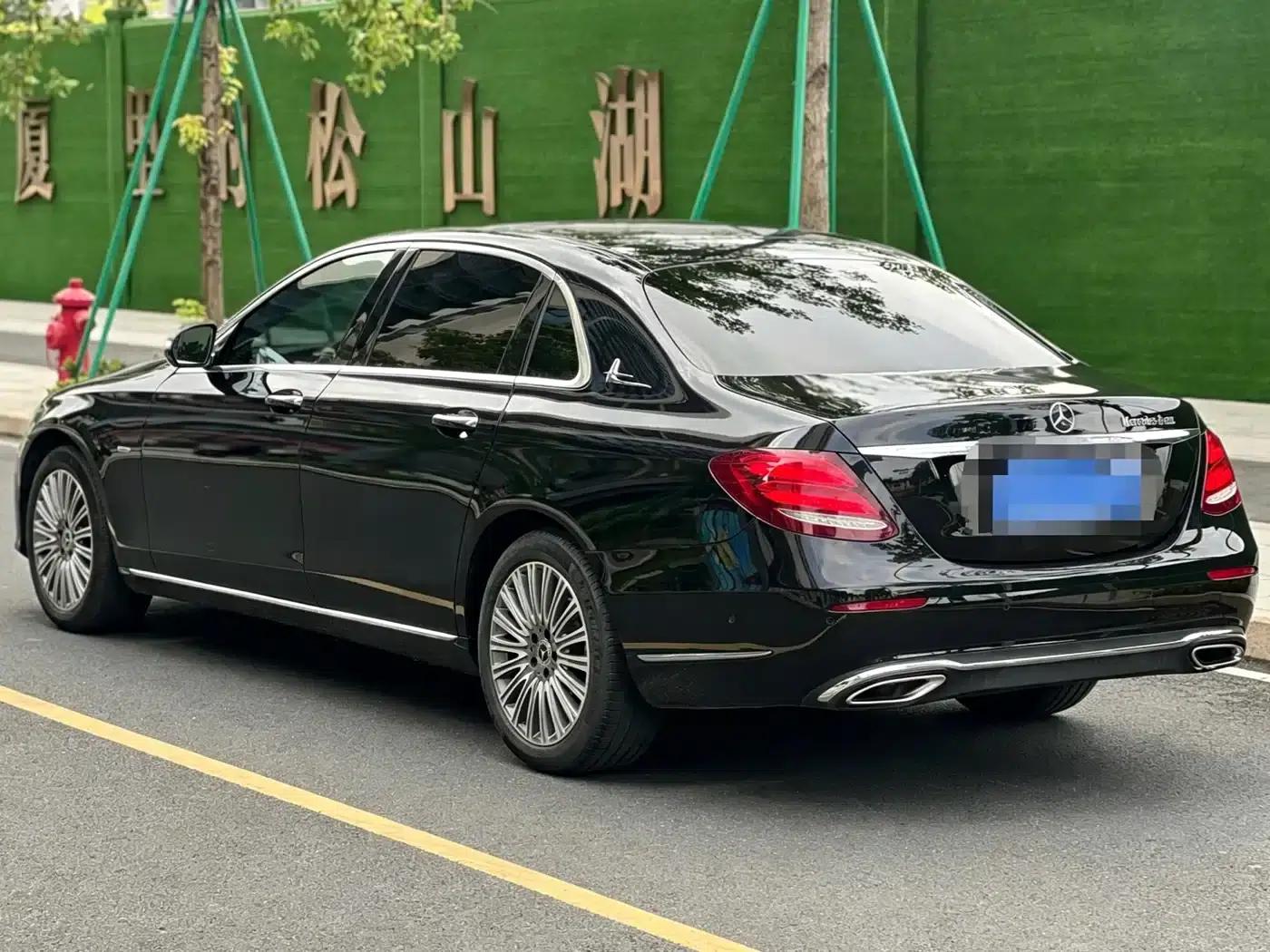 Mercedes-Benz E-Class 2020 Facelift E 300 L Special Edition — миниатюра 4