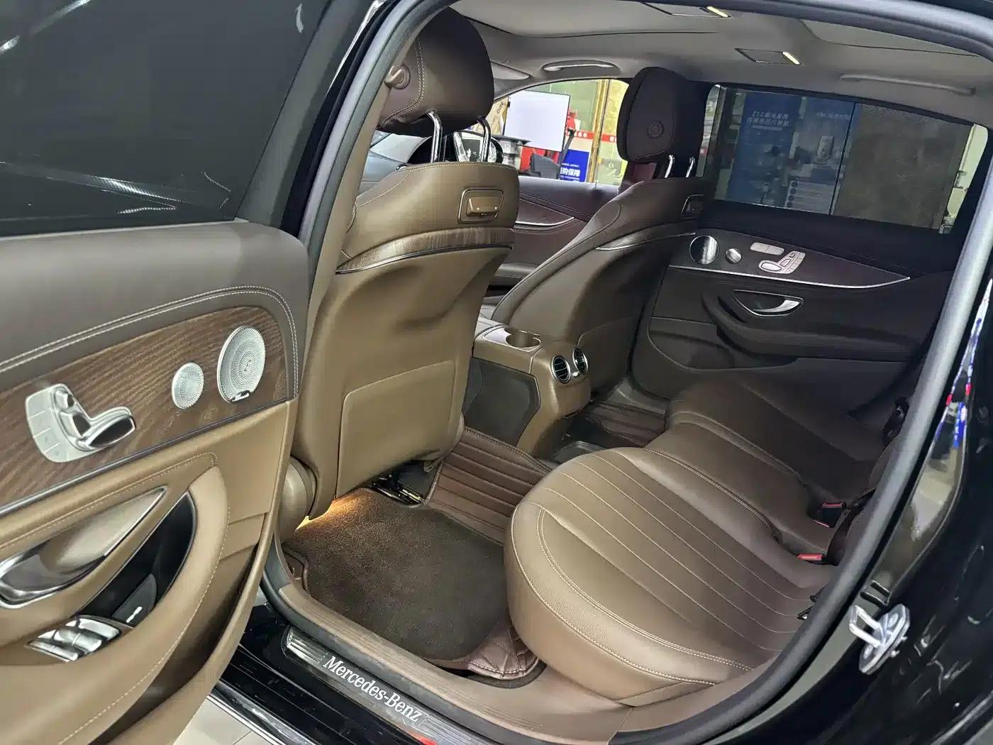 2019 Mercedes-Benz E-Class E 300 L Luxury — миниатюра 8
