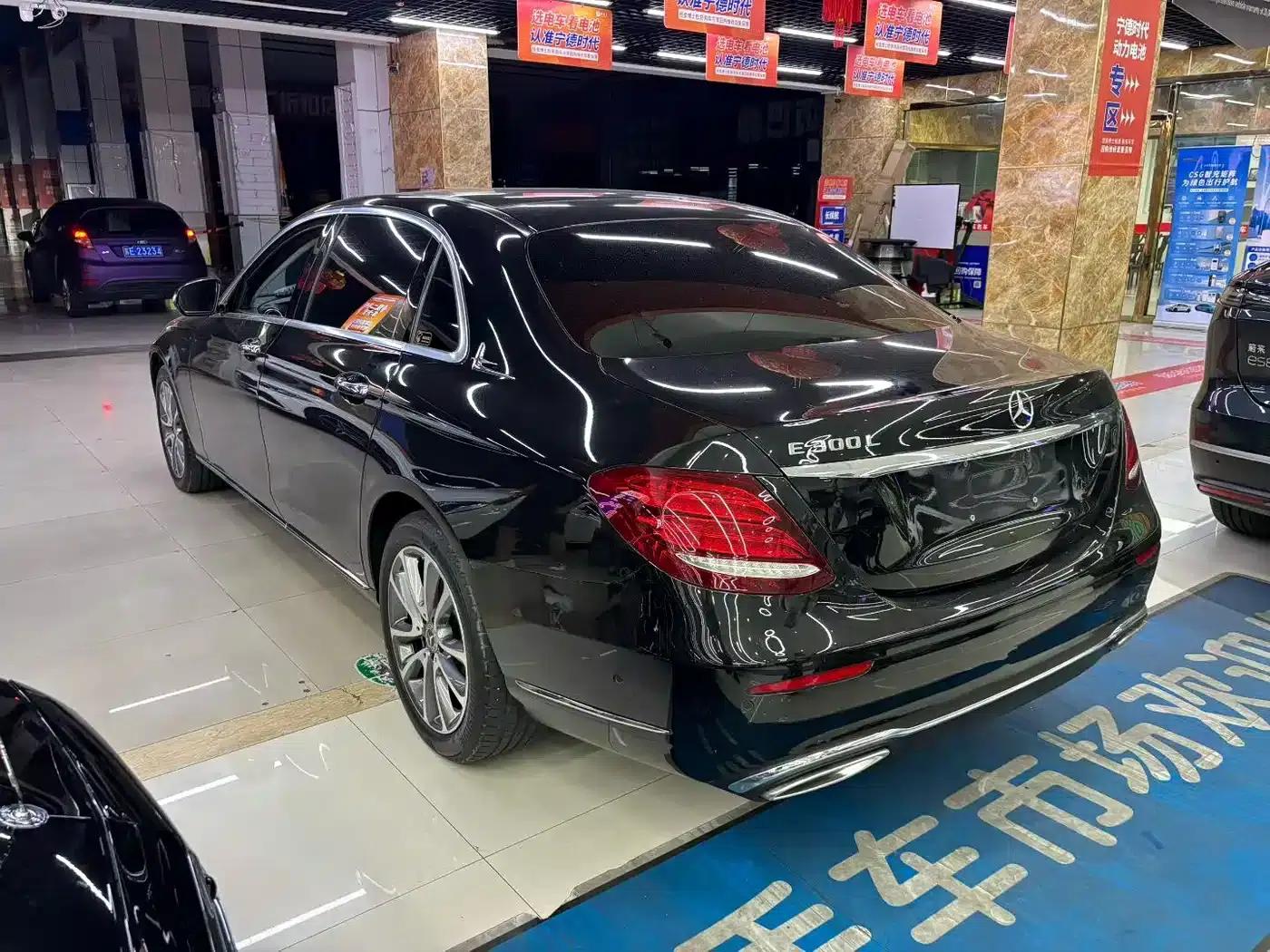 2019 Mercedes-Benz E-Class E 300 L Luxury — миниатюра 9