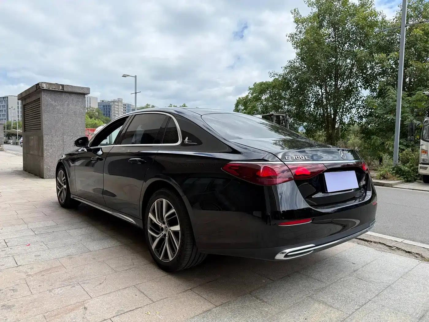 Mercedes-Benz E-Class 2024 E 300 L Fashion Edition — миниатюра 6