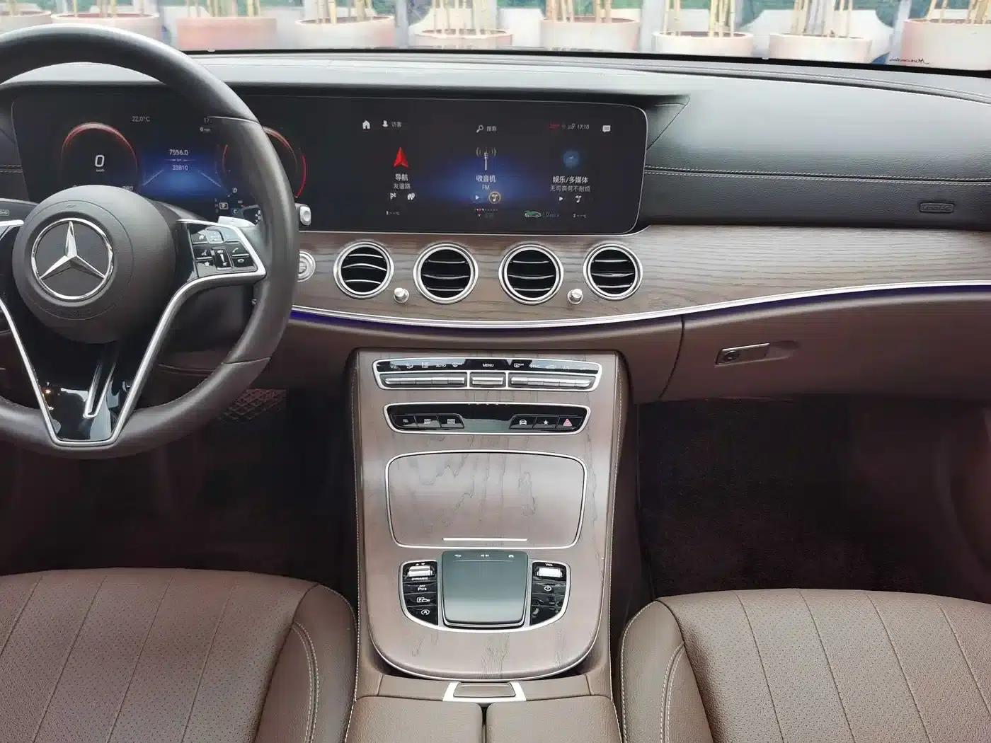 Mercedes-Benz E-Class 2023 Facelift E 300 L Fashion Model — миниатюра 24