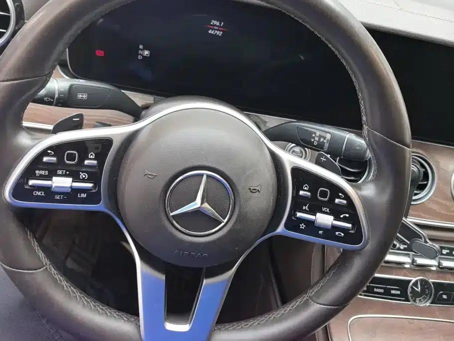 Mercedes-Benz E-Class 2019 Facelift E 300 L Fashion Model — миниатюра 15