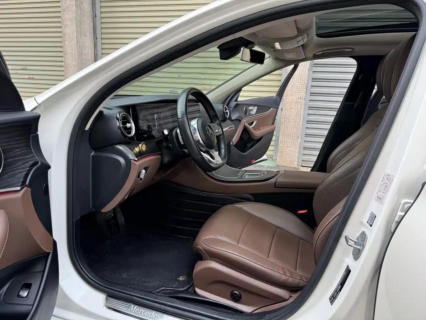 Mercedes-Benz E-Class 2020 E 300 L Sport Style — миниатюра 4