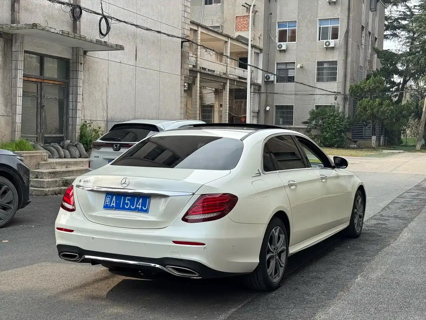 Mercedes-Benz E-Class 2020 E 300 L Sport Style — миниатюра 10
