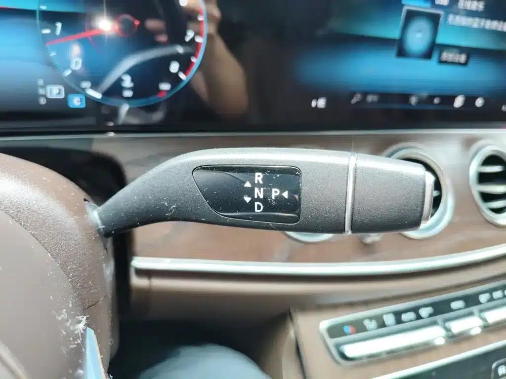 Mercedes-Benz E-Class 2022 Facelift III E 300 L Fashion Model — миниатюра 15