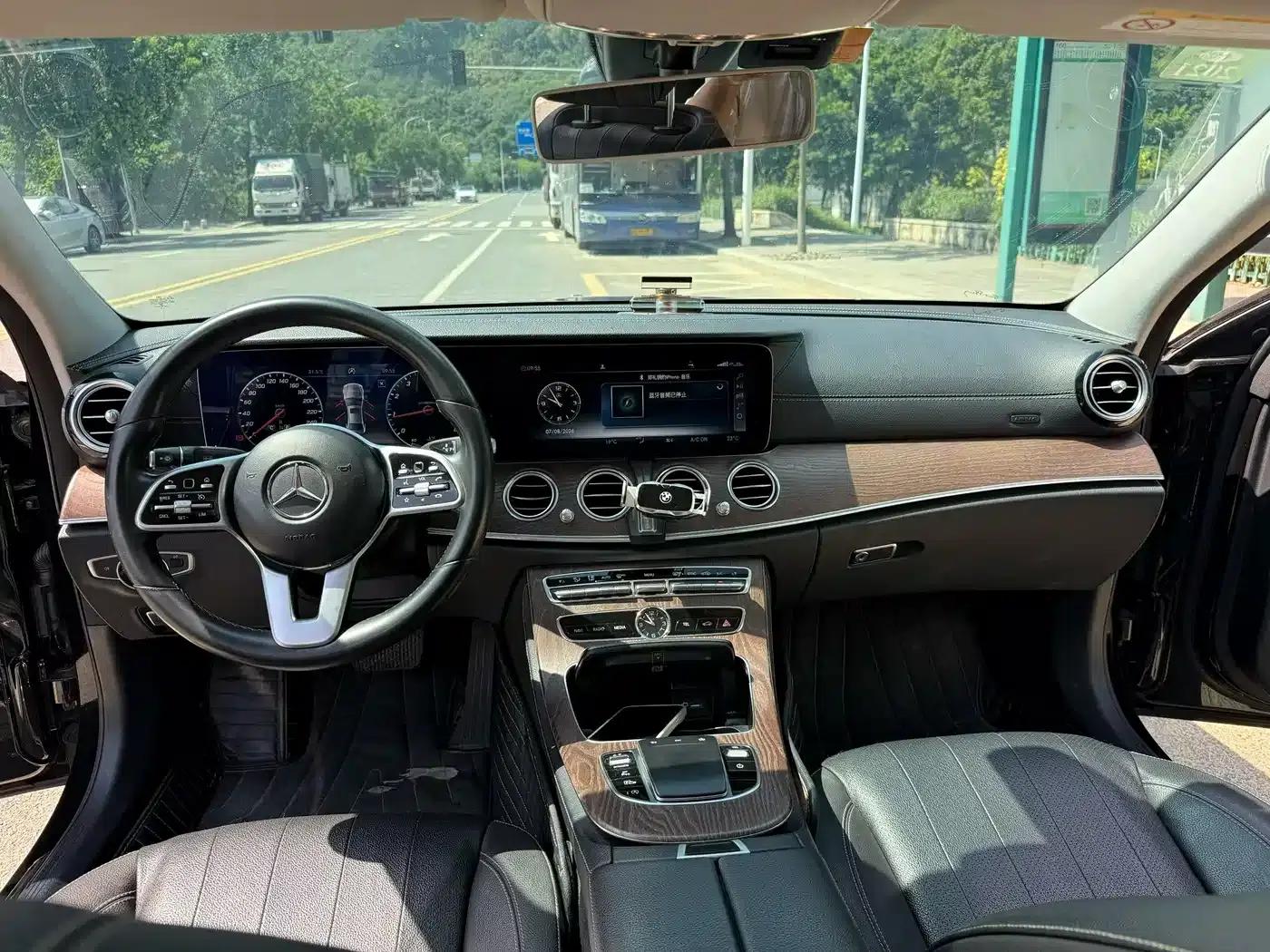Mercedes-Benz E-Class 2019 Facelift E 300 L Fashion Model — миниатюра 8