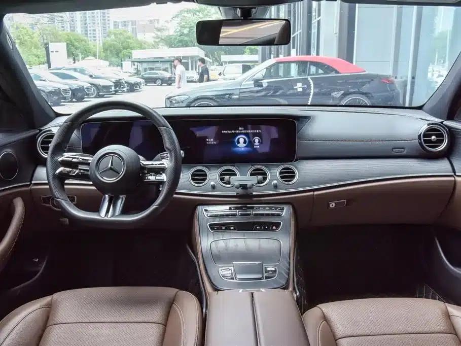 Mercedes-Benz E-Class 2022 E 300 L Sport Style — миниатюра 7