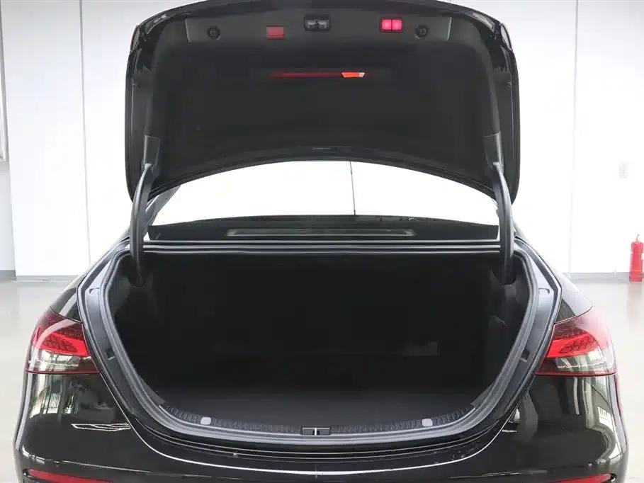 Mercedes-Benz E-Class 2021 Facelift E 300 L Fashion Model — миниатюра 30