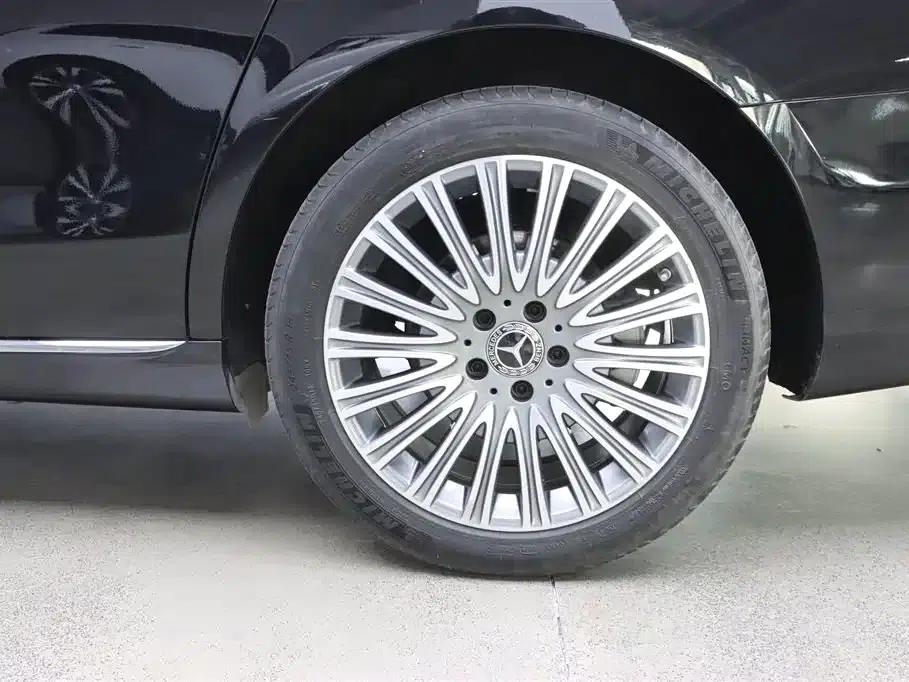 Mercedes-Benz E-Class 2021 Facelift E 300 L Fashion Model — миниатюра 33