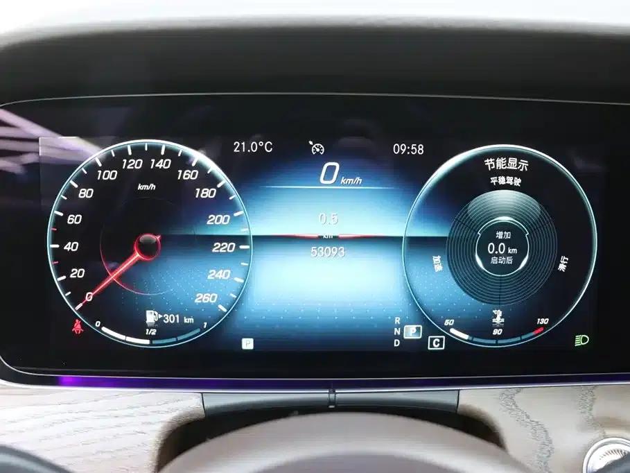 Mercedes-Benz E-Class 2021 Facelift E 300 L Fashion Model — миниатюра 8