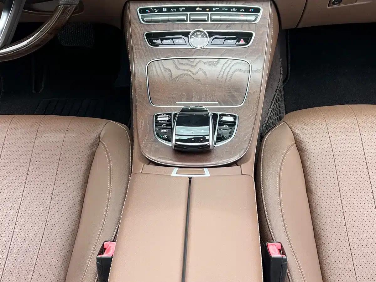 Mercedes-Benz E-Class 2018 Facelift E 300 L Fashion Model — миниатюра 14