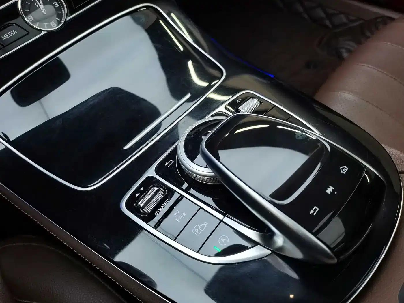 2016 Mercedes-Benz E-Class E 300 L Luxury — миниатюра 16