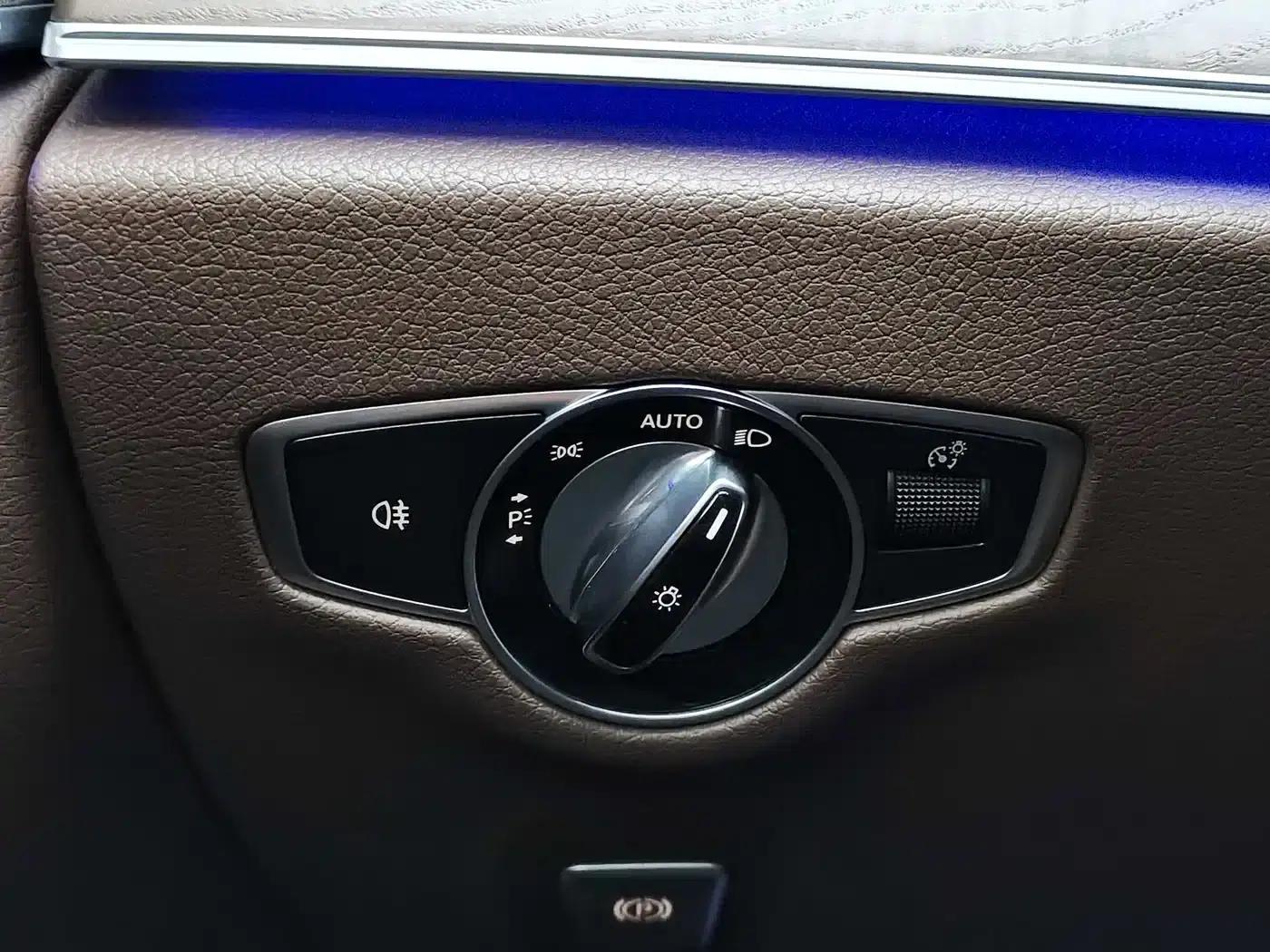 2016 Mercedes-Benz E-Class E 300 L Luxury — миниатюра 19