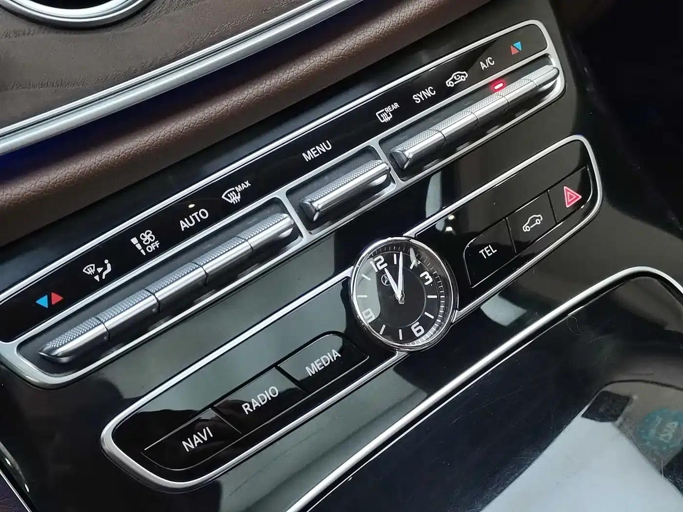 2016 Mercedes-Benz E-Class E 300 L Luxury — миниатюра 21